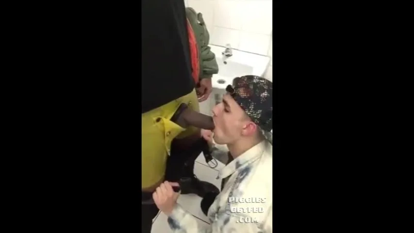 Twinky sub drinks straight from the tap