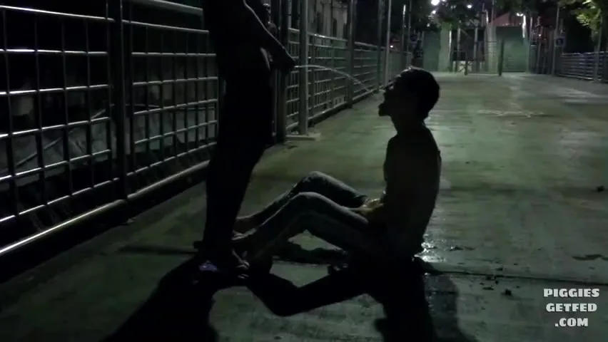 Using the piss pig in public